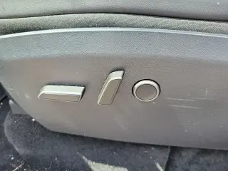 Tesla Model Y 2024 Long Range 4dr Crossover