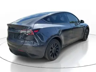 Tesla Model Y 2024 Long Range 4dr Crossover
