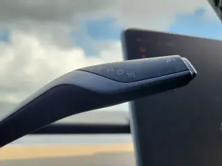 Tesla Model Y 2024 Long Range 4dr Crossover
