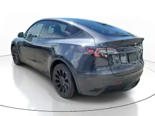 Tesla Model Y 2024 Long Range 4dr Crossover