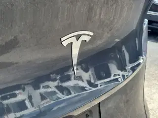 Tesla Model Y 2024 Long Range 4dr Crossover