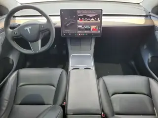Tesla Model Y 2024 Long Range 4dr Crossover