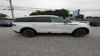 Lincoln Aviator 2021 AWD Reserve 4dr SUV