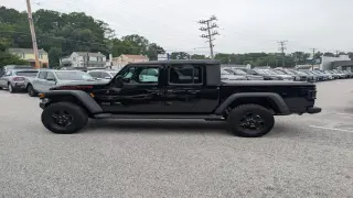Jeep Gladiator 2023 4x4 Mojave 4dr Crew Cab 5.0 ft. SB