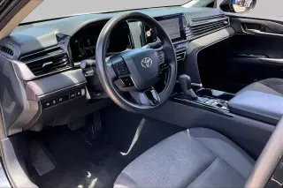 Toyota Camry 2025 SE 4dr Sedan