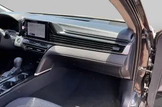 Toyota Camry 2025 SE 4dr Sedan