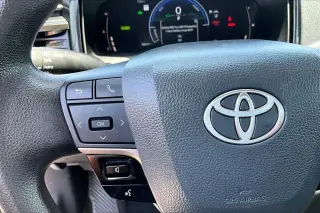 Toyota Camry 2025 SE 4dr Sedan