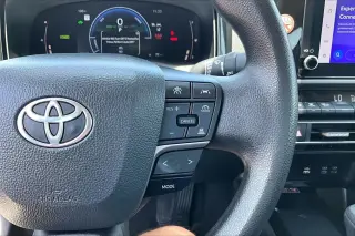 Toyota Camry 2025 SE 4dr Sedan