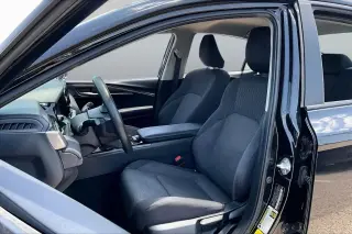 Toyota Camry 2025 SE 4dr Sedan