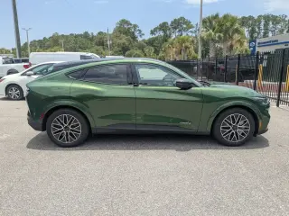 Ford Mustang Mach-E 2025 Premium 4dr SUV