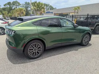 Ford Mustang Mach-E 2025 Premium 4dr SUV