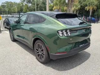 Ford Mustang Mach-E 2025 Premium 4dr SUV