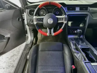 Ford Mustang 2014 V6 2dr Fastback