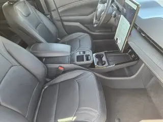 Ford Mustang Mach-E 2025 AWD Premium 4dr SUV