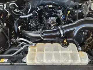 Ford F-150 2023 4x4 Lariat 4dr SuperCrew 5.5 ft. SB