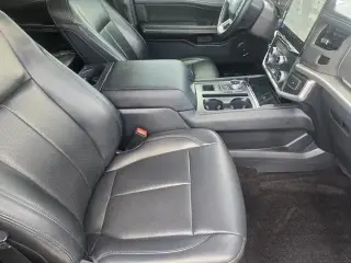 Ford Expedition 2022 4x2 XLT 4dr SUV