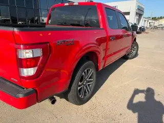 Ford F-150 2023 4x2 XL 4dr SuperCrew 5.5 ft. SB