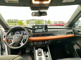 Mitsubishi Outlander 2024 AWD SEL 4dr SUV