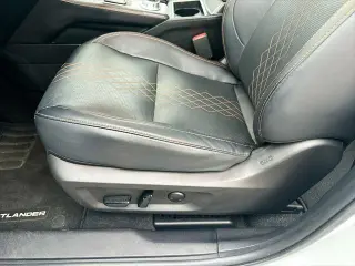 Mitsubishi Outlander 2024 AWD SEL 4dr SUV