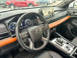 Mitsubishi Outlander 2024 AWD SEL 4dr SUV