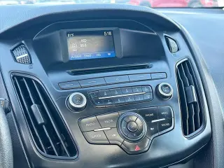 Ford Focus 2015 SE 4dr Hatchback