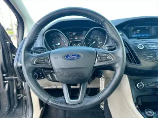 Ford Focus 2015 SE 4dr Hatchback