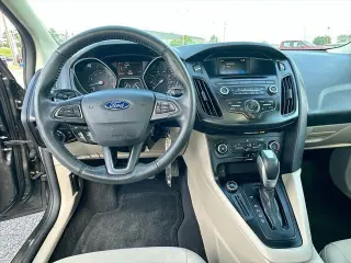 Ford Focus 2015 SE 4dr Hatchback