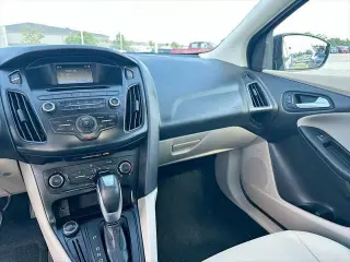 Ford Focus 2015 SE 4dr Hatchback
