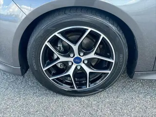 Ford Focus 2015 SE 4dr Hatchback
