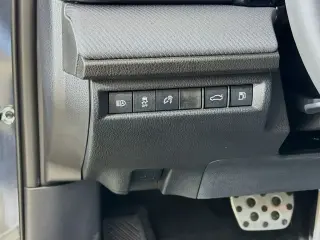 Toyota Camry 2025 SE 4dr Sedan