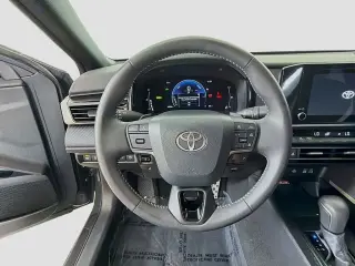 Toyota Camry 2025 SE 4dr Sedan