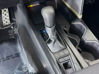 Toyota Camry 2025 SE 4dr Sedan