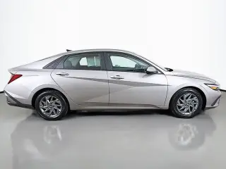 Hyundai ELANTRA 2024 SEL 4dr Sedan