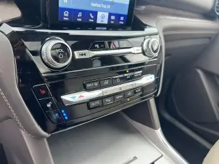 Ford Explorer 2023 AWD Platinum 4dr SUV