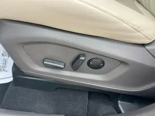 Ford Explorer 2023 AWD Platinum 4dr SUV