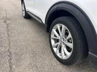 Ford Explorer 2023 AWD Platinum 4dr SUV