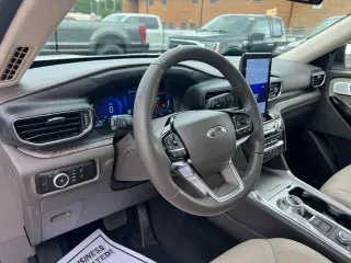 Ford Explorer 2023 AWD Platinum 4dr SUV