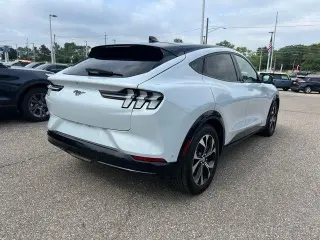 Ford Mustang Mach-E 2023 AWD Premium 4dr SUV