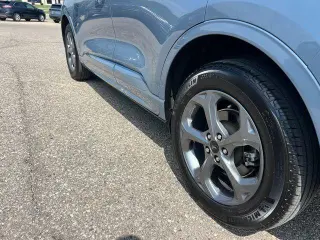 Ford Escape 2024 AWD ST-Line Select 4dr SUV