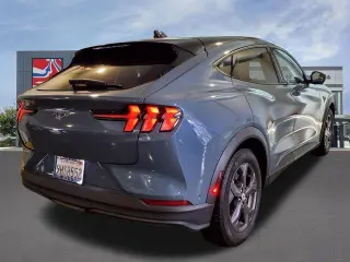 Ford Mustang Mach-E 2023 Select 4dr SUV