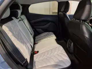 Ford Mustang Mach-E 2023 Select 4dr SUV
