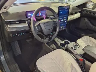 Ford Mustang Mach-E 2023 Select 4dr SUV