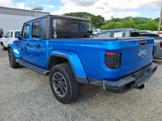 Jeep Gladiator 2022 4x4 Overland 4dr Crew Cab 5.0 ft. SB