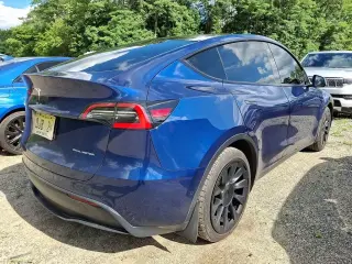 Tesla Model Y 2021 AWD Long Range 4dr Crossover