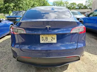 Tesla Model Y 2021 AWD Long Range 4dr Crossover