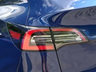 Tesla Model Y 2021 AWD Long Range 4dr Crossover
