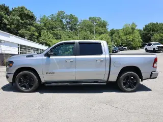 Ram 1500 2021 4x4 Big Horn 4dr Crew Cab 5.6 ft. SB Pickup
