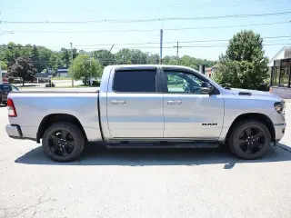 Ram 1500 2021 4x4 Big Horn 4dr Crew Cab 5.6 ft. SB Pickup