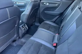 Volvo XC40 2022 AWD T5 R-Design 4dr SUV