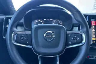 Volvo XC40 2022 AWD T5 R-Design 4dr SUV